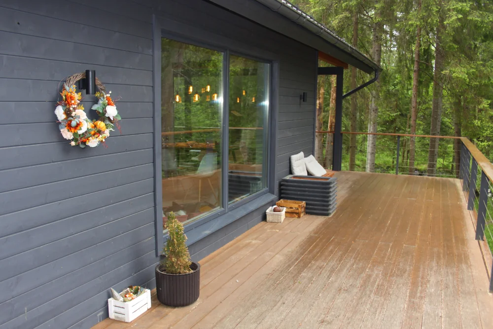 Modern deck with cable railing — Foothills NC